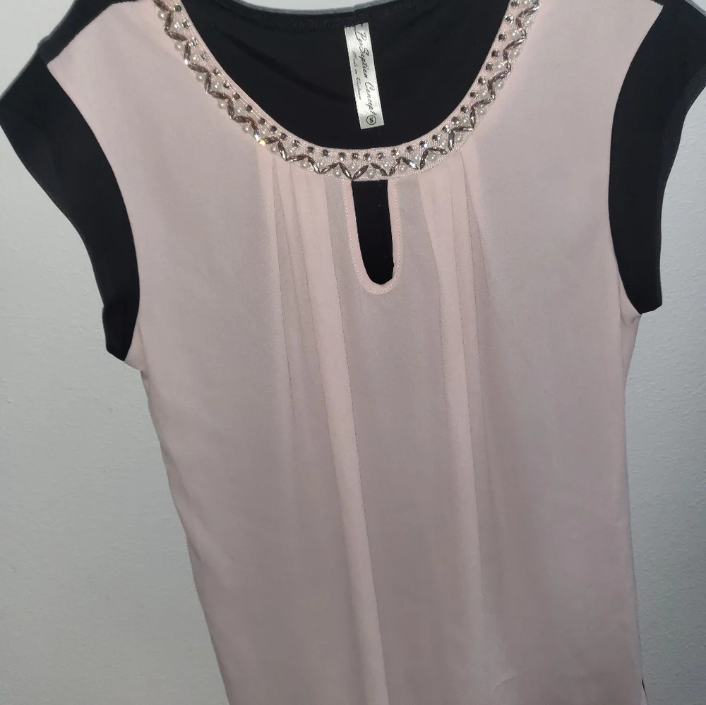 Cute blouse - Picture 3 of 3